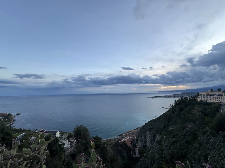 Porto a Taormina: interesse dall’estero ma si va in un’altra direzione