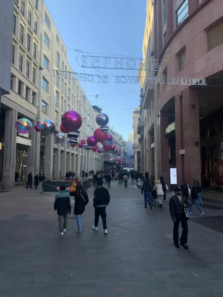 Per le feste di Natale attesi 16,3 milioni di turisti, -1,5% Per le feste di Natale attesi 16,3 milioni di turisti, -1,5%