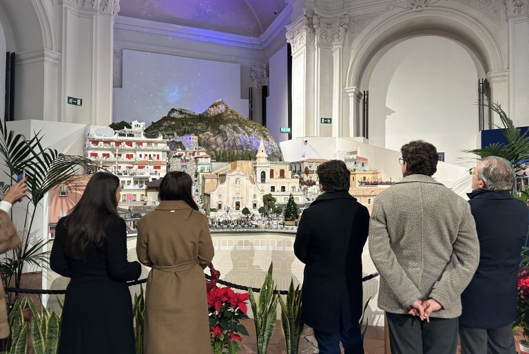 Taormina in Miniatura esalta il Natale: boom di visitatori (VIDEO)