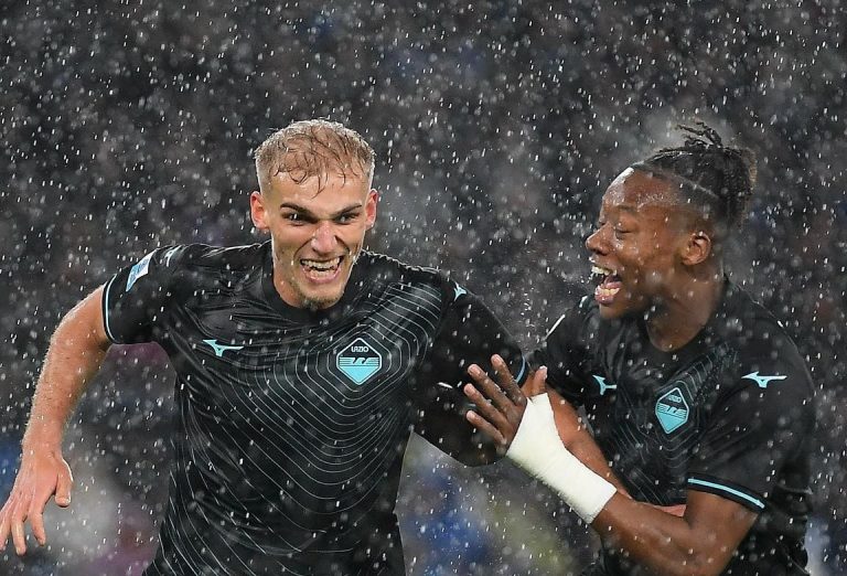 Lazio, festa per il trionfo a Napoli Lazio, festa per il trionfo a Napoli