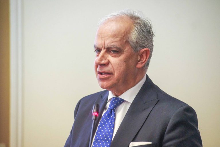 Migranti, Piantedosi: “Sui centri in Albania andremo avanti”