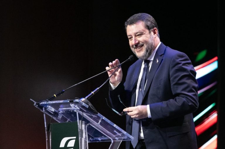 Salvini: “Piano Fs da 100 mld porterà progresso e sviluppo”