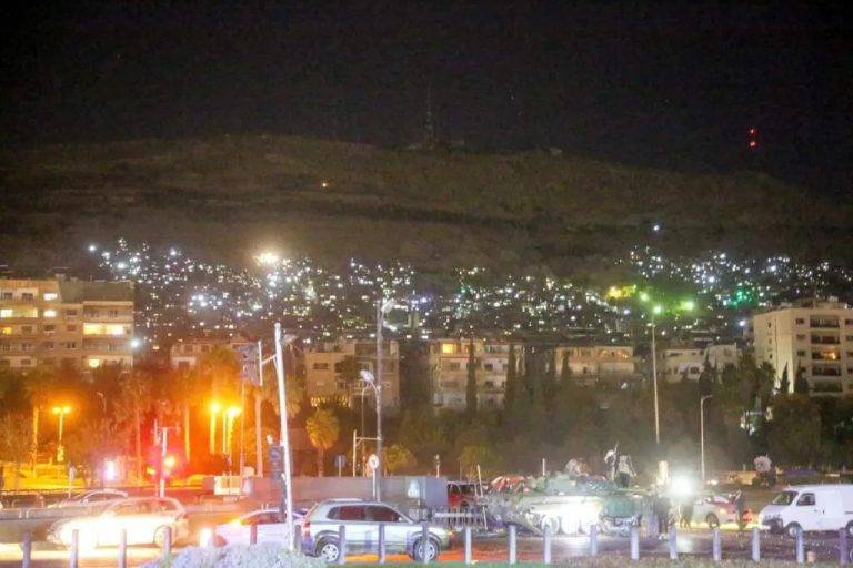 Oltre 300 raid aerei israeliani in Siria