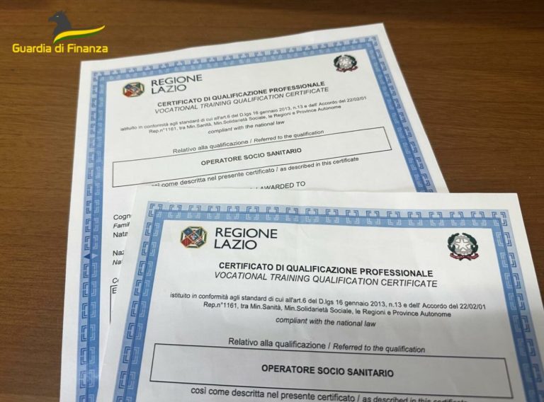 Smantellati due “diplomifici”, quattro arresti