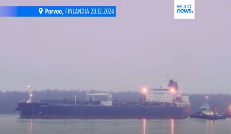 Finlandia, trasferita in porto la nave ombra russa