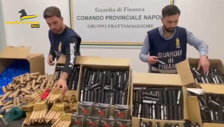 Fuochi “micidiali”, GdF sequestra 9mila botti Fuochi “micidiali”, GdF sequestra 9mila botti