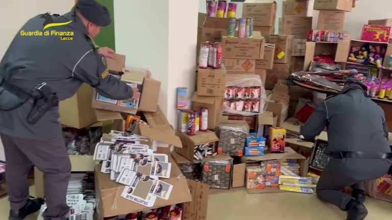 Botti e giocattoli: maxi-sequestro GdF