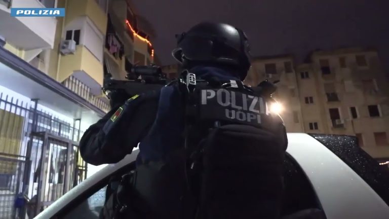 Blitz antidroga a Palermo, 25 arresti