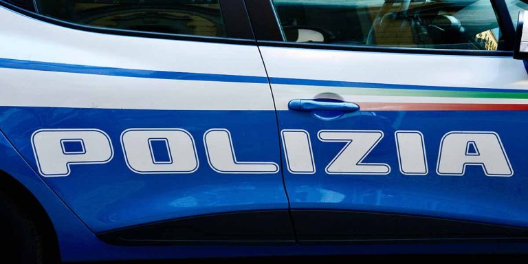 Antidroga, la Polizia arresta 2 messinesi e sequestra stupefacenti, armi e munizioni