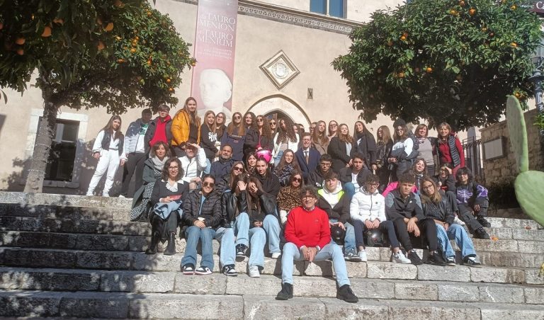Gli studenti del “Pugliatti” alla mostra “Da Tauromenion a Tauromenium”