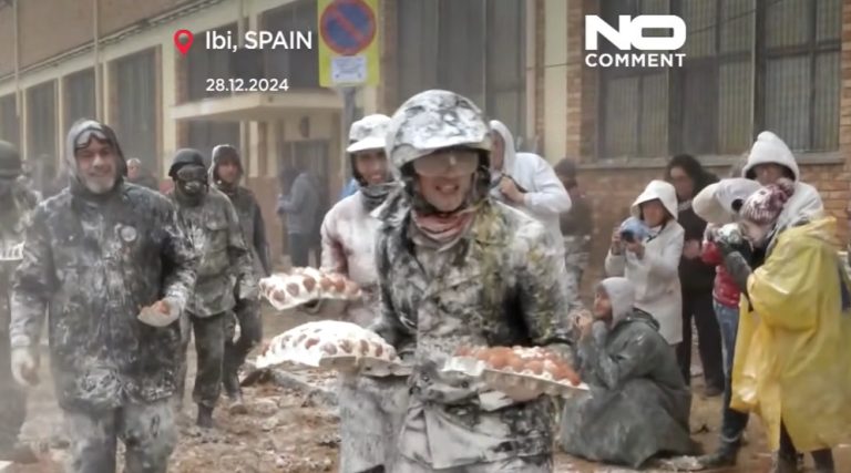Spagna, il (finto) golpe a colpi di uova vicino ad Alicante