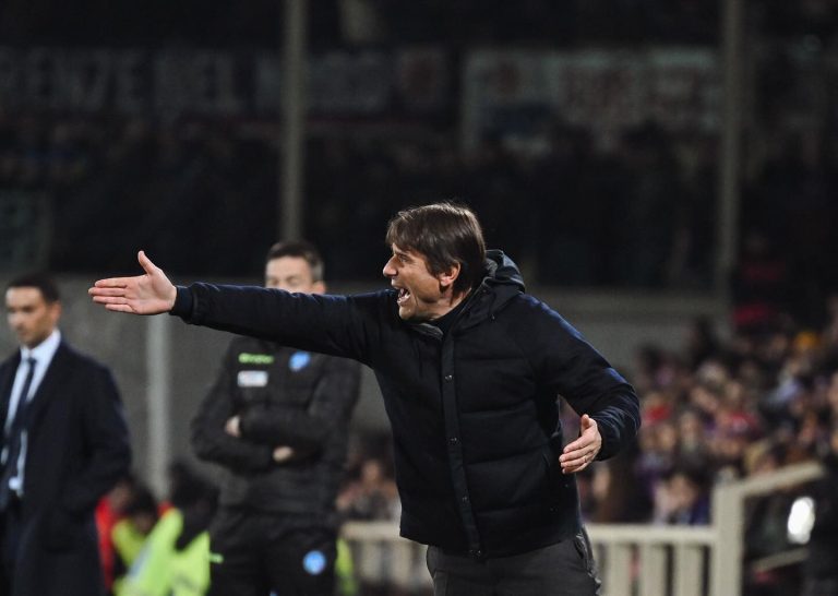 Napoli, Conte scarica Kvara: cambia il piano scudetto