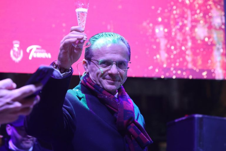 Il sindaco De Luca: “Capodanno fantastico, auguri Taormina”