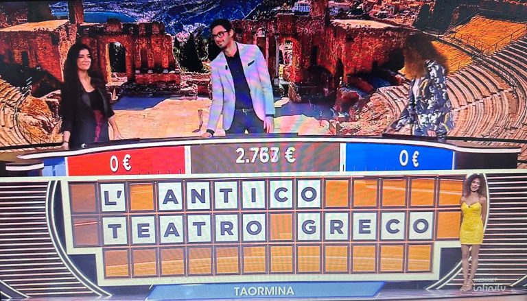 La Ruota della Fortuna (Canale 5) omaggia Taormina e Naxos