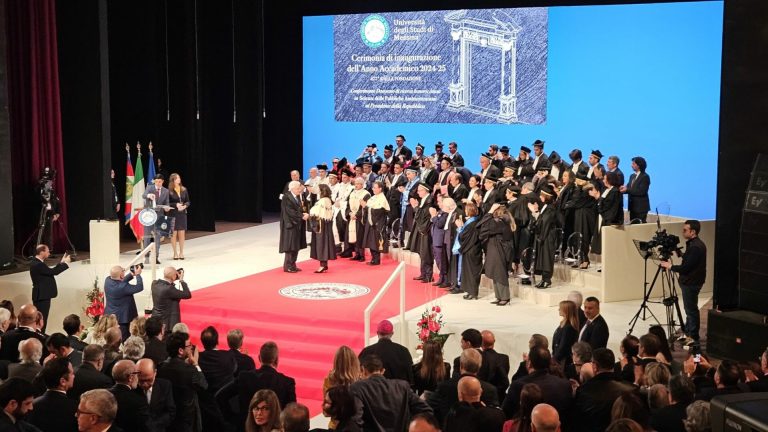 Lectio doctoralis di Mattarella: “Solo con Ue unita un futuro di pace e benessere”