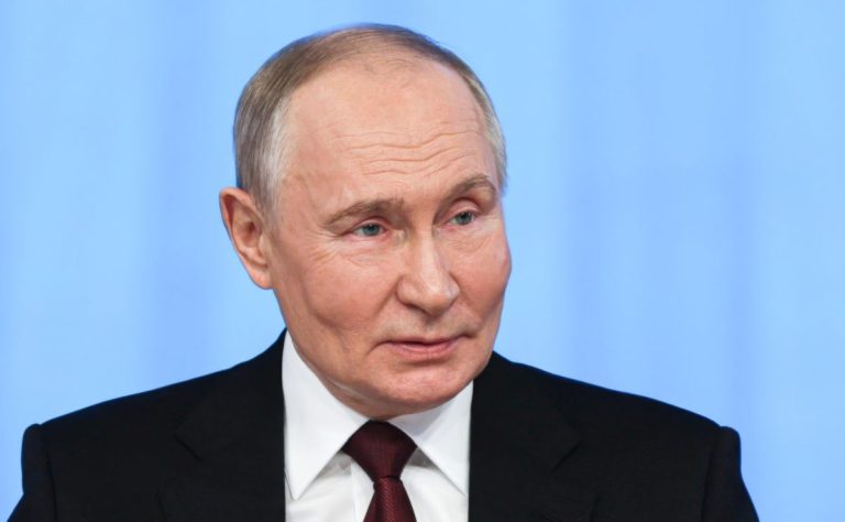 Putin: “Con Iran obiettivi comuni, forte cooperazione sull’energia”