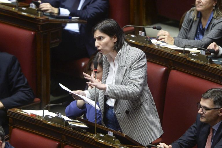 Almasri, Schlein: “Meloni non si nasconda dietro i suoi ministri” Almasri, Schlein: “Meloni non si nasconda dietro i suoi ministri”
