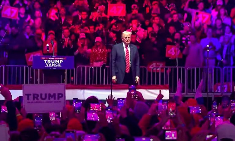 Trump: “Sta per iniziare una nuova era di prosperità americana” Trump: “Sta per iniziare una nuova era di prosperità americana”