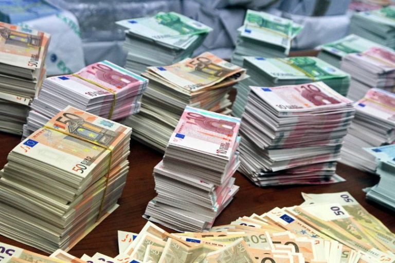 Il debito pubblico supera i 3mila miliardi