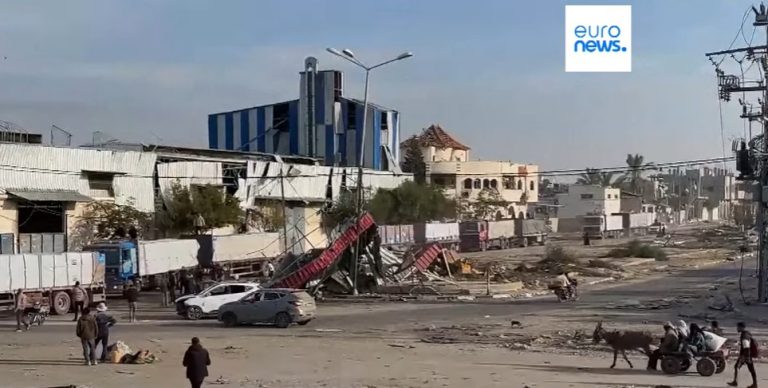Gaza: chi sono i primi tre ostaggi liberati da Hamas