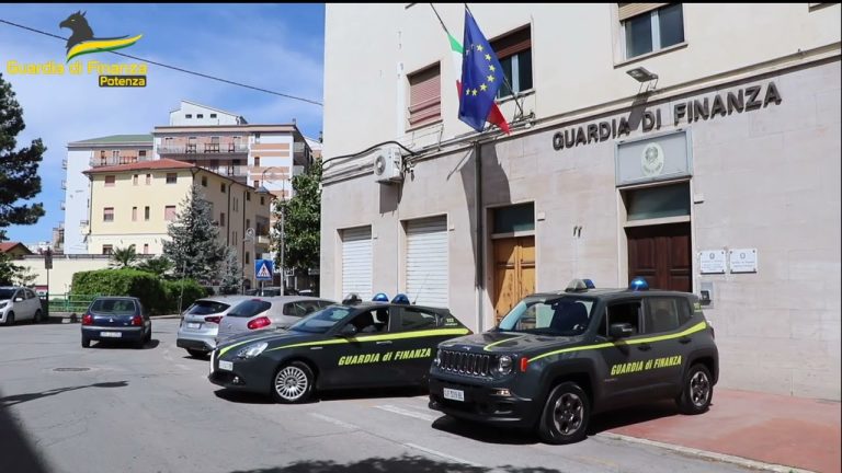 Titoli di studio falsi: 7 persone in manette