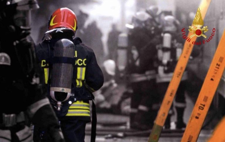 Capodanno, quasi 900 interventi dei vigili del fuoco Capodanno, quasi 900 interventi dei vigili del fuoco