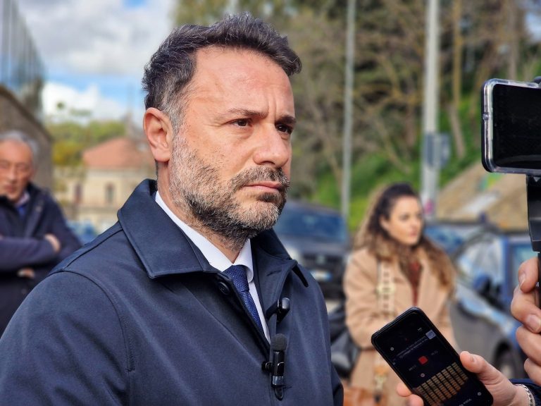 Caso Asp Trapani, Di Paola: “Croce doveva dimettersi molto tempo fa”