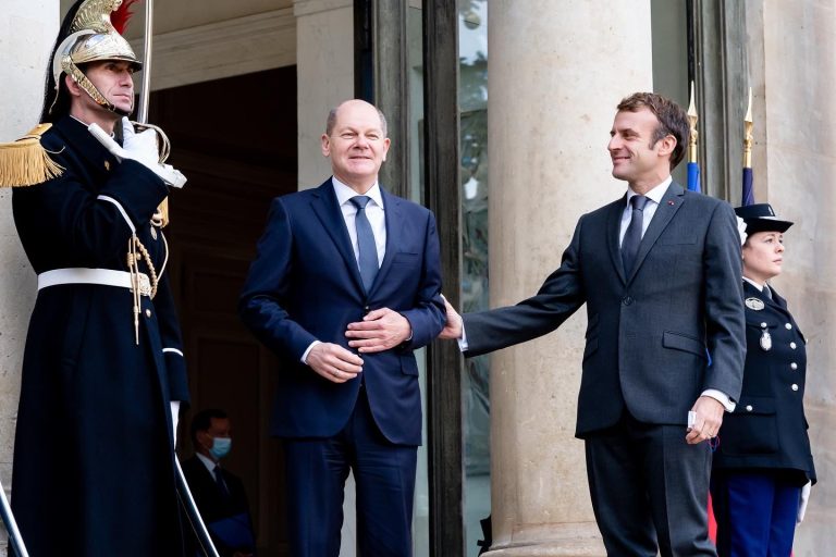 Se l’Europa è Macron (con Scholz), mille volte meglio Trump. Ricordate la troika di Merkozy?