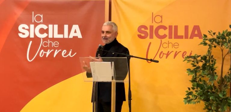 Germanà (Lega): “Ponte serve alla Sicilia più di ospedali e strade”. Caos alla convention di De Luca (VIDEO)