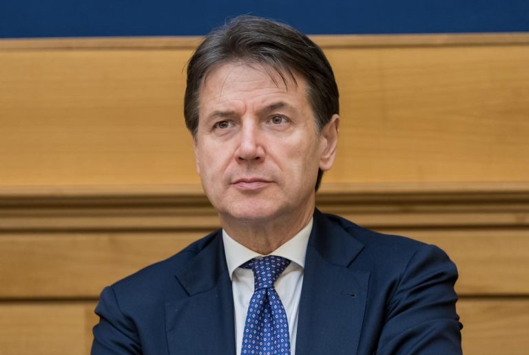 Conte: “Governo Meloni deve firmare contro sanzioni Usa a Cpi”