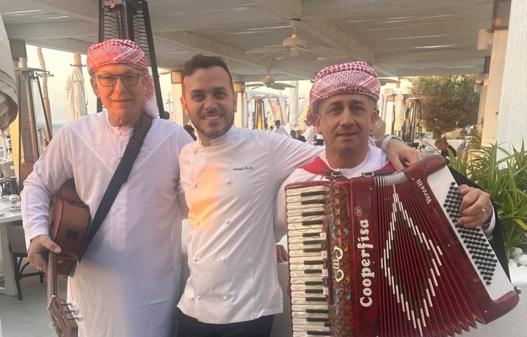 I Suonatori di Taormina salutano Dubai tra gli applausi: intuizione vincente dello chef De Leo I Suonatori di Taormina salutano Dubai tra gli applausi: intuizione vincente dello chef De Leo