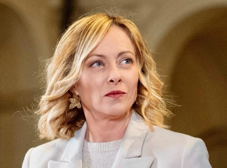 Meloni: “Non mollo di un centimetro”