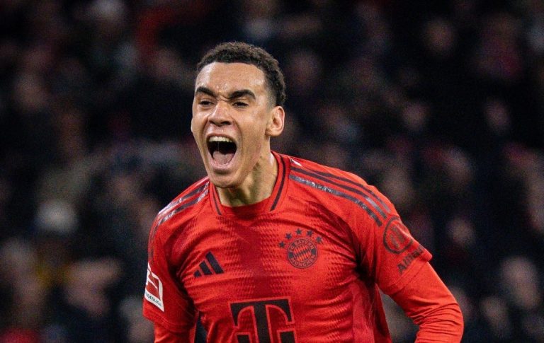 Bayern-Eintracht 4-0, highlights e gol Bayern-Eintracht 4-0, highlights e gol