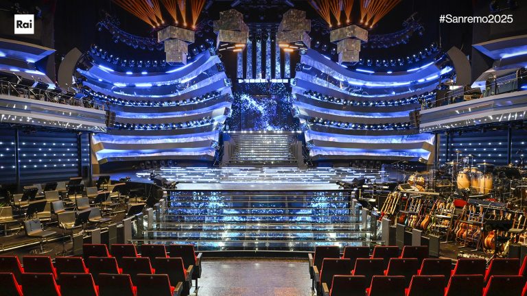 Sanremo, l’inguardabile circo dei mediocri elevati a divi