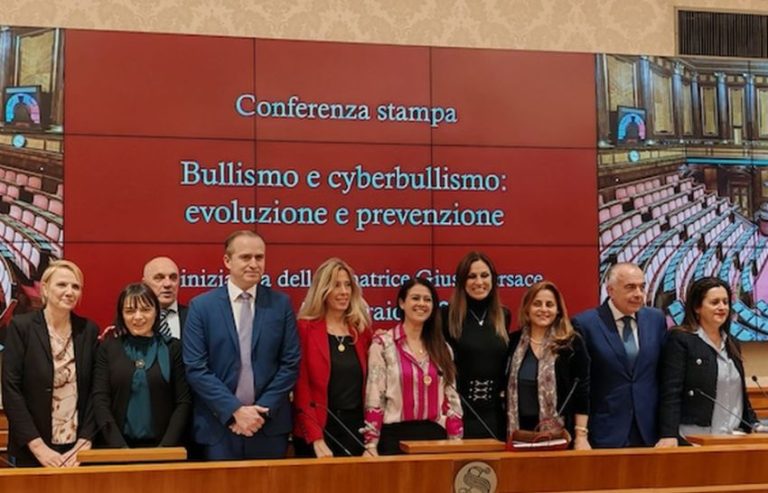 Bullismo e cyberbullismo, Versace: “Serve il dialogo”