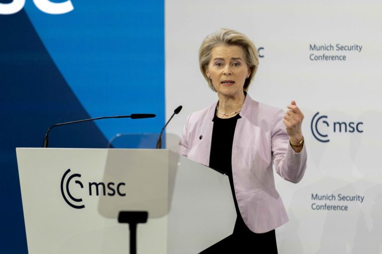 Ue, Von der Leyen: “La spesa per la difesa deve aumentare”