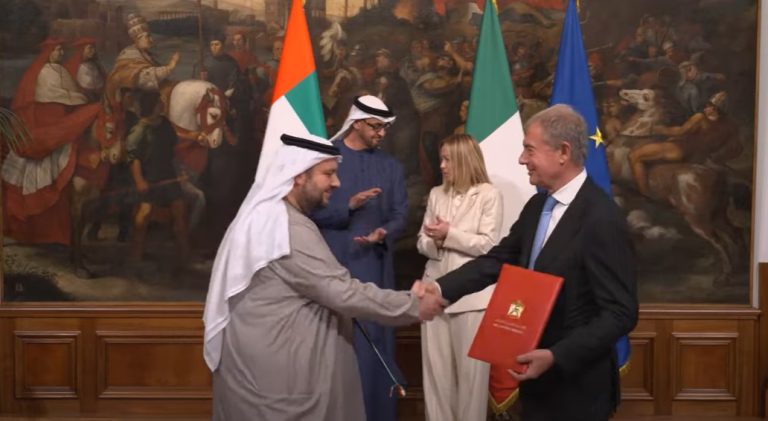 Cerimonia di accordi tra Italia ed Emirati Arabi Uniti