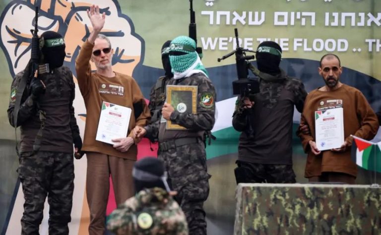 Rilasciati da Hamas altri tre ostaggi israeliani