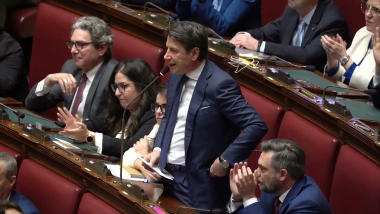 Conte a Santanchè: “Quando si dimette?”