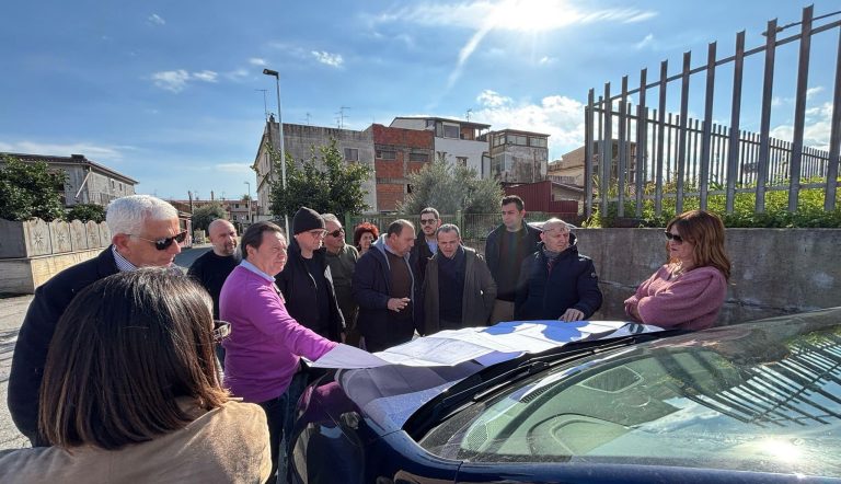 Trappitello, sopralluogo in Via Arancio per l’emergenza mai risolta della raccolta acque