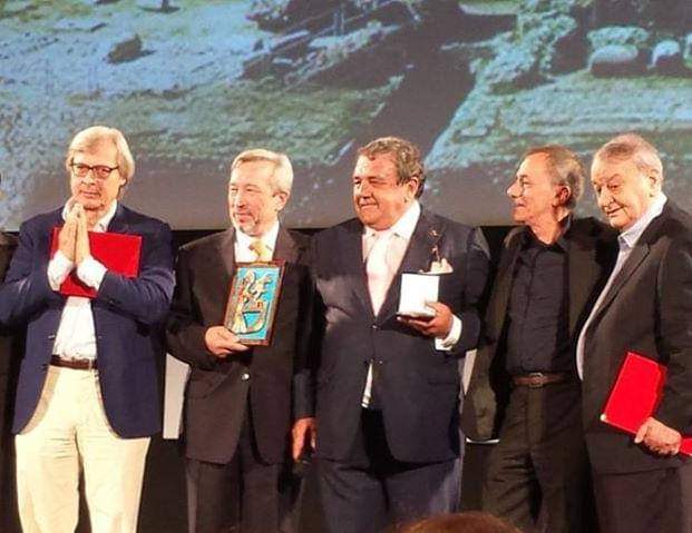 Dino Papale da brividi a TN24, messaggio a Sgarbi: "Vittorio, non mollare. Io combatto, voglio riabbracciarti" 2 IMG 20250329 WA0004 1