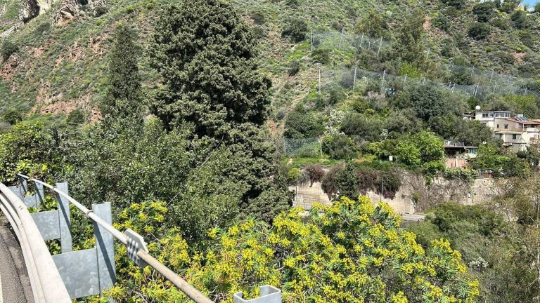 Frana a Taormina, Rfi: “Movimento segnalato in tempo reale. Via ai lavori”