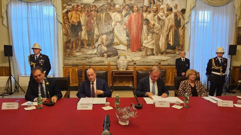 Vertenza STM, “Governo e Regione pronti ad agire”