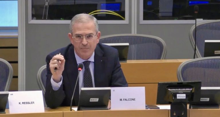 Banche, Falcone: “Difendere credito cooperativo, BCE riveda regole stringenti”