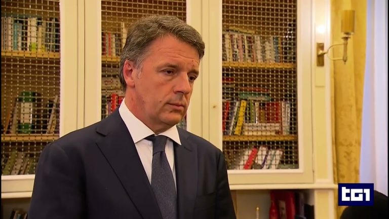 Renzi: “Sono stato in Albania, che spreco”