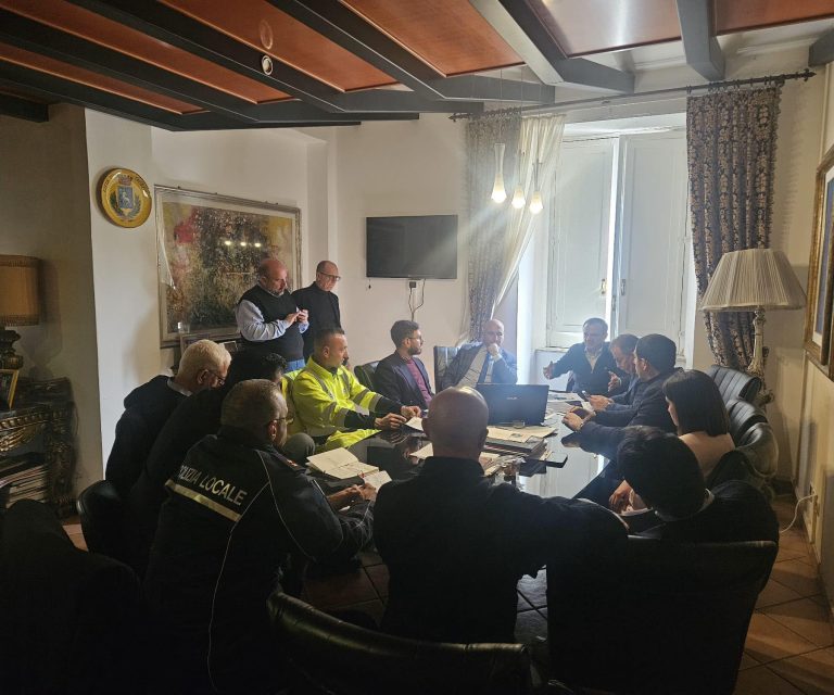 Taormina, il sindaco: “Raccolta rifiuti sarà riorganizzata. Nuova campagna contro gli zozzoni”