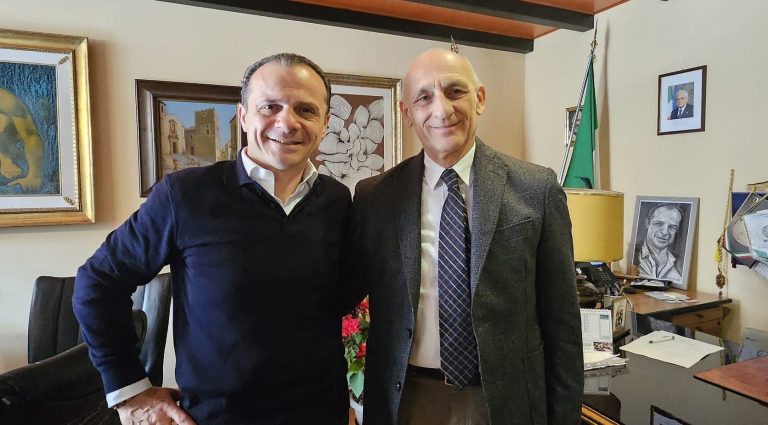 L’addio di Micali al Parco di Naxos-Taormina dopo 146 giorni: il 18 maggio il siluro di De Luca. Casualità o indizio?