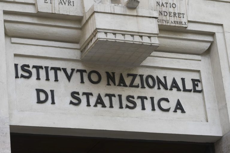 Dati Istat, a marzo l’inflazione accelera al 2% su base annua