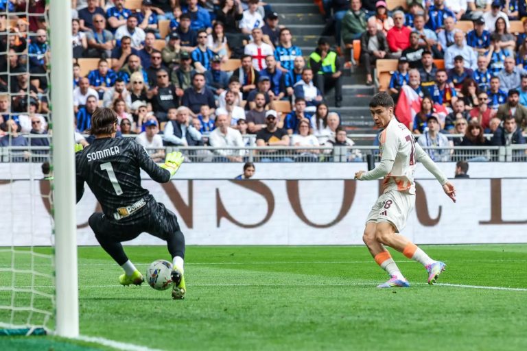 La Roma affonda l’Inter: il Napoli vede lo scudetto