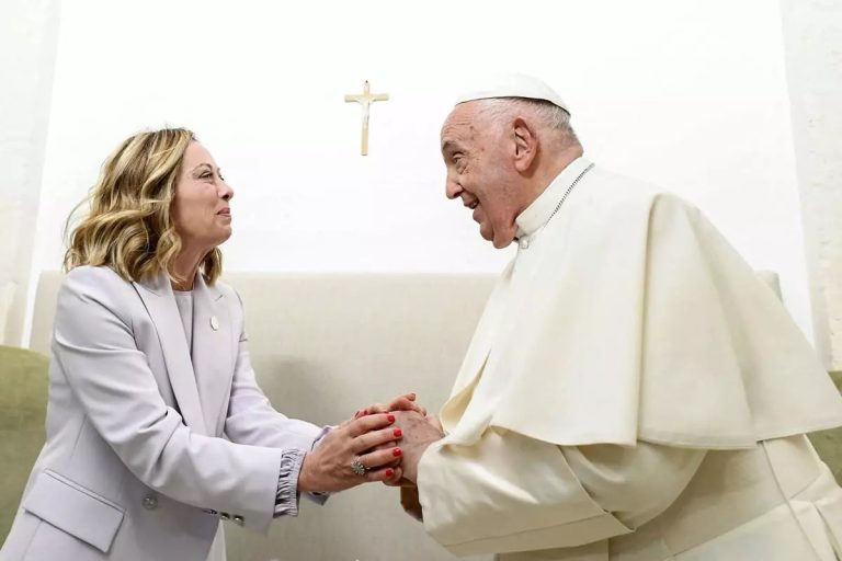 Papa Francesco, Meloni: “L’ultima volta l’ho visto molto affaticato, ma era integro nel suo ruolo”